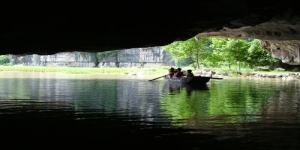 Tam Coc caves